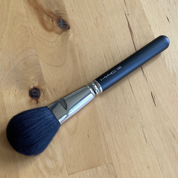 Mac cosmetics brush 150S - Picture 1 of 4